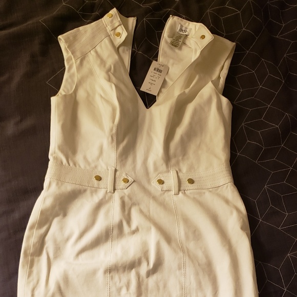 Dress - Picture 2 of 8